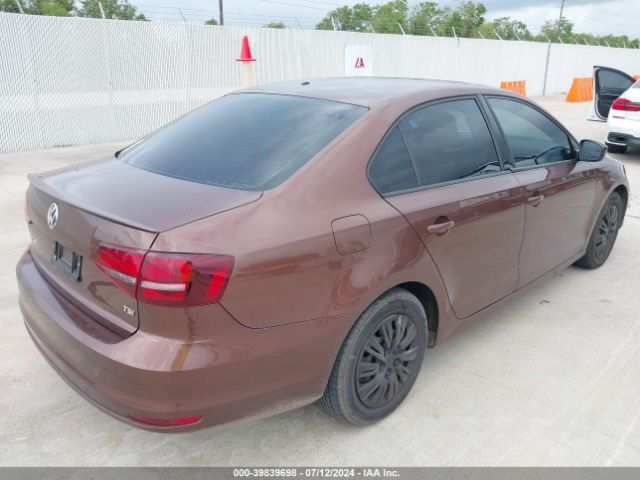 3VW267AJ8GM381625 Volkswagen Jetta 1.4t S