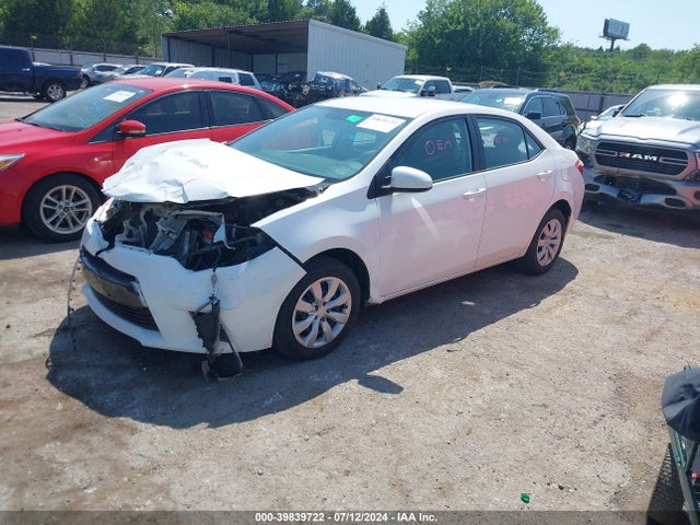 Toyota COROLLA LE 2015 5YFBURHE2FP339424 Image 2
