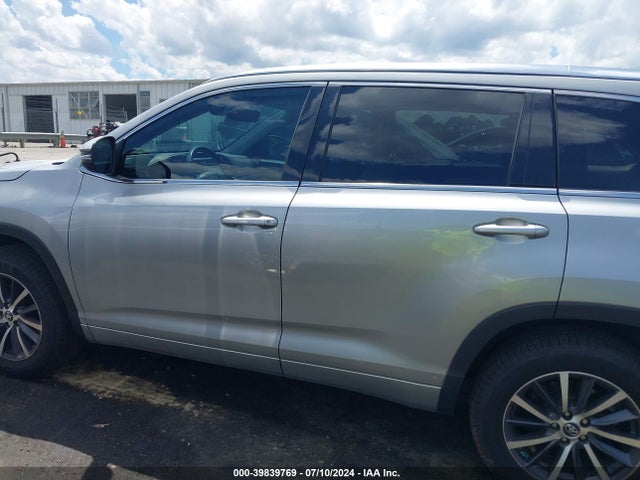 Toyota Highlander Xle 2018 5TDKZRFHXJS526845 Image 14