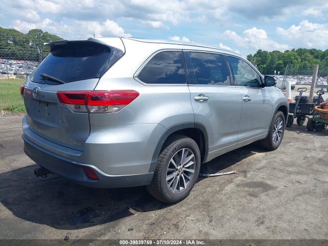 Toyota Highlander Xle 2018 5TDKZRFHXJS526845 Image 4