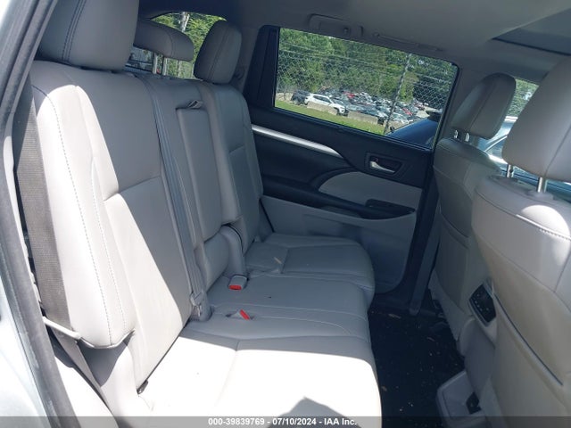 Toyota Highlander Xle 2018 5TDKZRFHXJS526845 Image 8