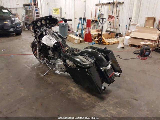 2011 HARLEY-DAVIDSON FLHX 1HD1KBM11BB657389 Photo 2