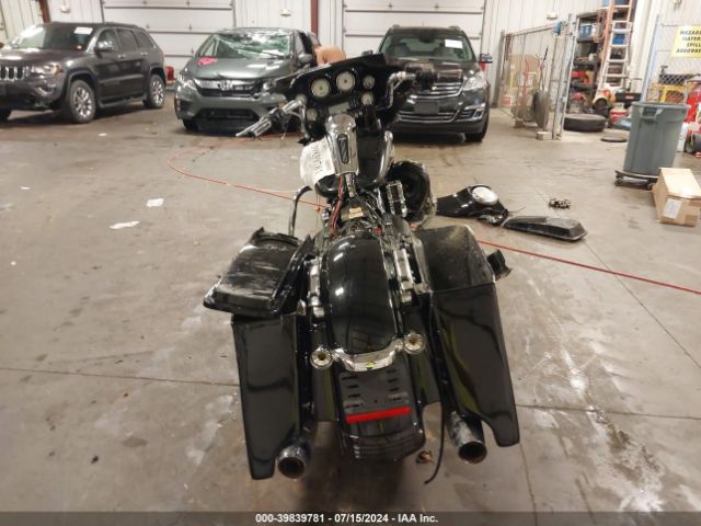 2011 HARLEY-DAVIDSON FLHX 1HD1KBM11BB657389 Photo 5