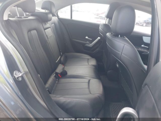 WDD3G4EBXKW031451 Mercedes-Benz A 220