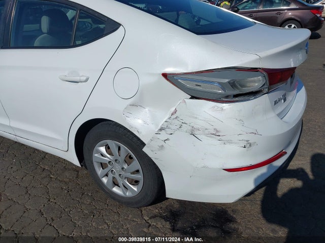 Hyundai ELANTRA SE 2017 5NPD74LF9HH140258 Image 17
