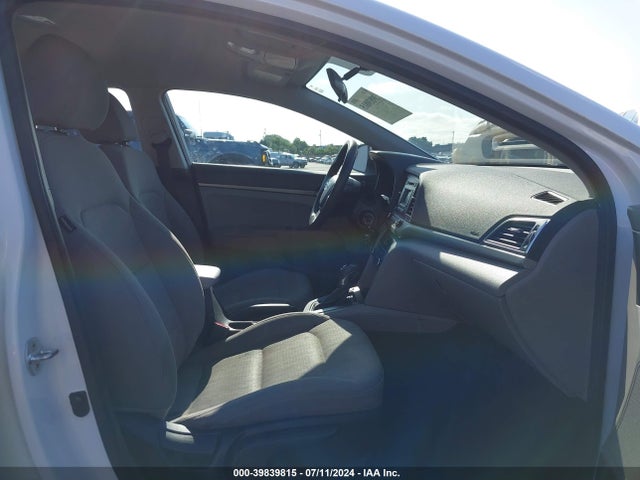Hyundai ELANTRA SE 2017 5NPD74LF9HH140258 Image 5