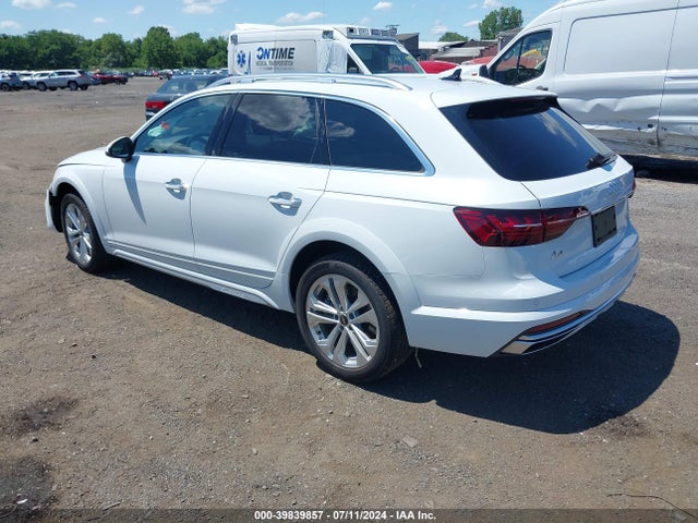2022 AUDI A4 ALLROAD WA17AAF40NA039341 Photo 2