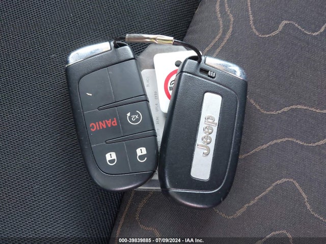 ZACNJDB15PPP69952 Jeep Renegade Upland 4x4