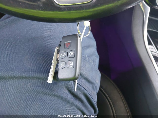 2016 JAGUAR XF SAJBF4BV6GCY06250 Photo 10