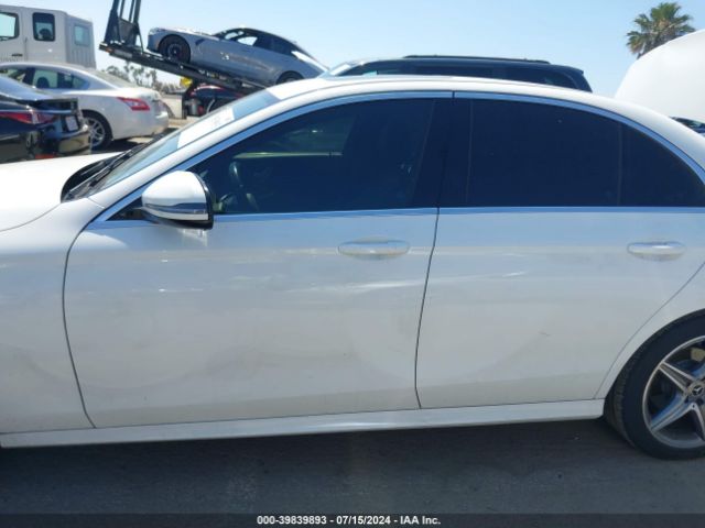 WDDZF4JB0JA478806 Mercedes-Benz E 300