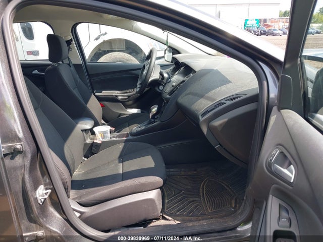 Ford FOCUS SE 2018 1FADP3F20JL258810 Image 5
