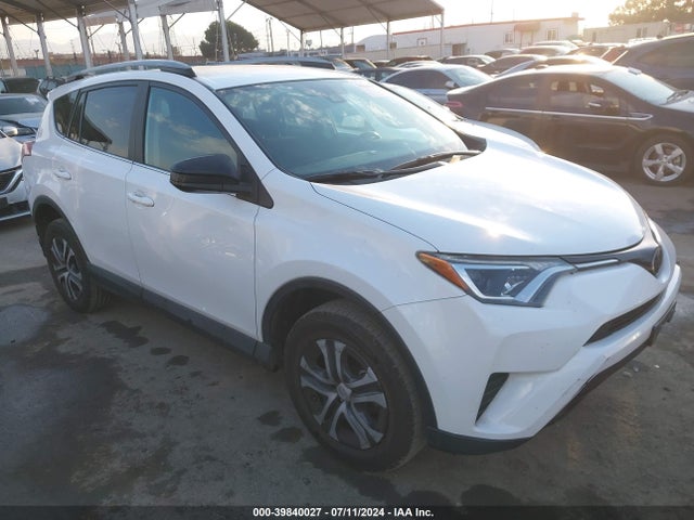 Toyota RAV4 LE 2017 2T3ZFREV0HW383301 main image