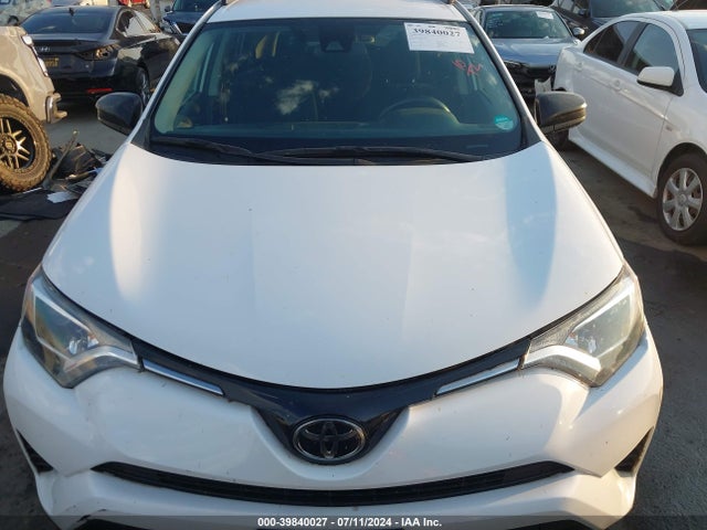 Toyota RAV4 LE 2017 2T3ZFREV0HW383301 Image 13