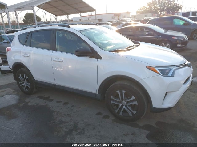 Toyota RAV4 LE 2017 2T3ZFREV0HW383301 Image 14