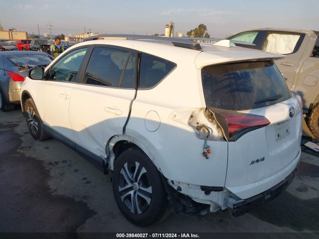 Toyota RAV4 LE 2017 2T3ZFREV0HW383301 Image 3