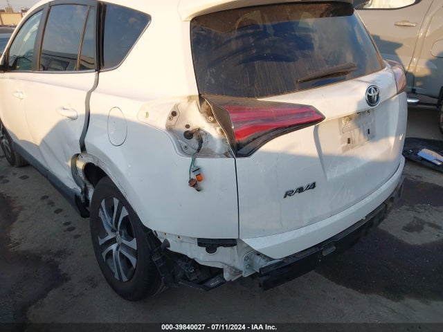 Toyota RAV4 LE 2017 2T3ZFREV0HW383301 Image 6