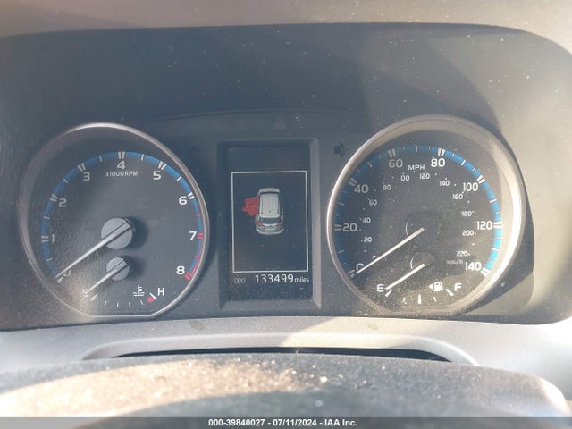 Toyota RAV4 LE 2017 2T3ZFREV0HW383301 Image 7