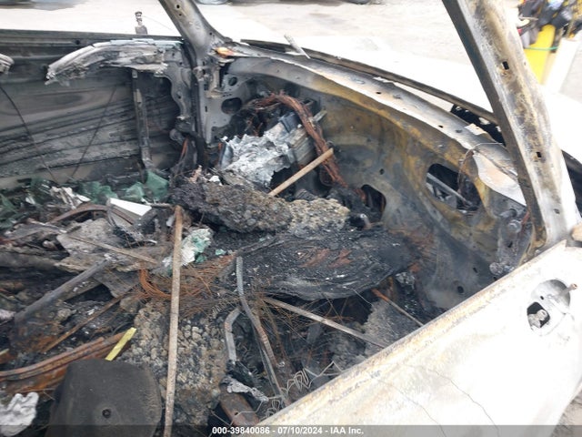 2010 MINI COOPER WMWMF3C5XATZ65728 Photo 4