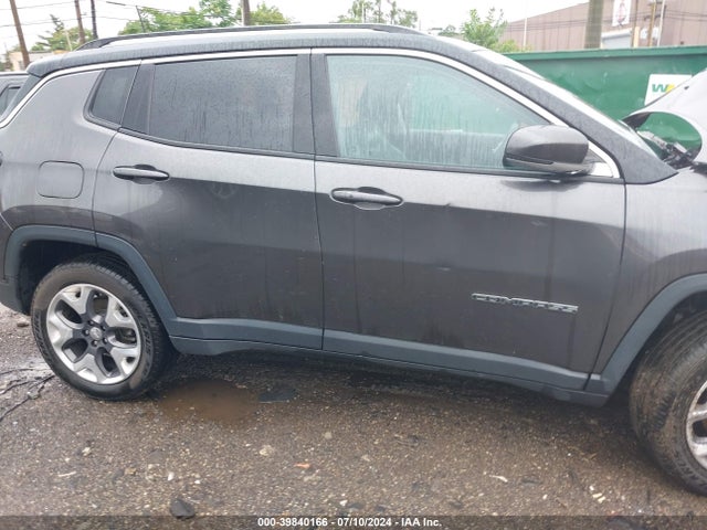 3C4NJDCB6JT355265 Jeep Compass Limited 4x4