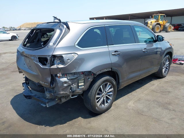 Toyota Highlander Xle 2017 5TDJZRFH7HS450099 Image 4