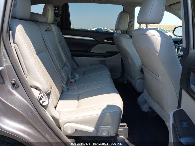 Toyota Highlander Xle 2017 5TDJZRFH7HS450099 Image 8