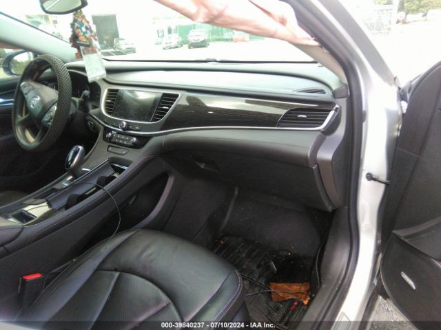 1G4ZP5SS4HU163054 Buick Lacrosse Essence