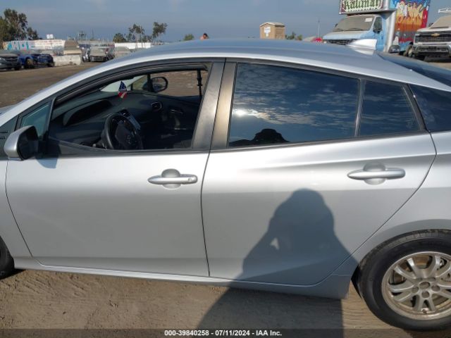 JTDKAMFP1M3180742 Toyota Prius Prime Le