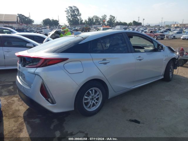 JTDKAMFP1M3180742 Toyota Prius Prime Le