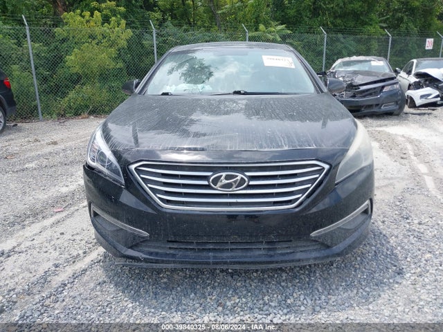 39840325 :رقم المزاد ، 5NPE24AF2FH132215 vin ، 2015 Hyundai Sonata Se مزاد بيع