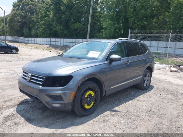 3VV3B7AX3LM130112 Volkswagen Tiguan 2.0t Se/2.0t Se R-line Black/2.0t Sel
