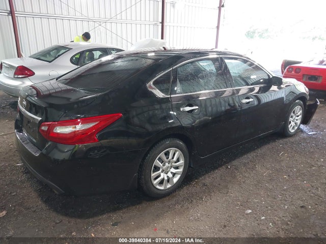 Nissan Altima 2.5 S 2018 1N4AL3AP6JC131559 Image 4