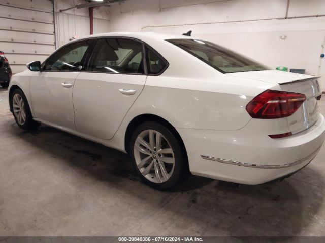 1VWLA7A34KC001887 Volkswagen Passat 2.0t Wolfsburg Edition