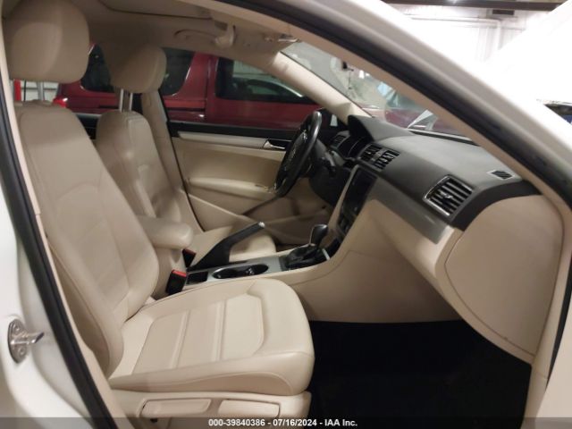 1VWLA7A34KC001887 Volkswagen Passat 2.0t Wolfsburg Edition