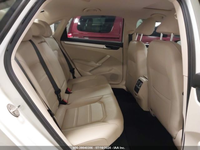 1VWLA7A34KC001887 Volkswagen Passat 2.0t Wolfsburg Edition