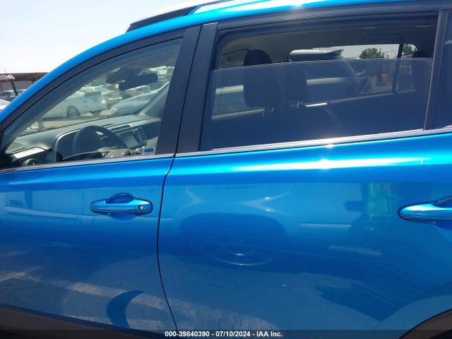 Toyota RAV4 LE 2018 JTMZFREV2JJ725870 Image 14