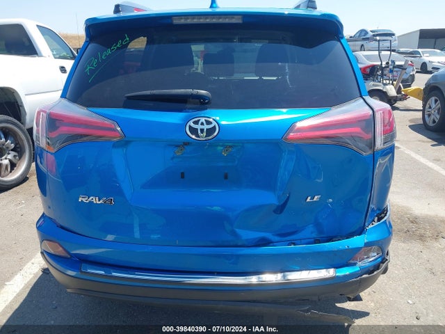 Toyota RAV4 LE 2018 JTMZFREV2JJ725870 Image 16