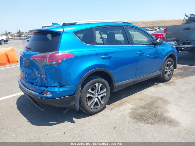 Toyota RAV4 LE 2018 JTMZFREV2JJ725870 Image 4
