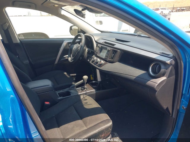 Toyota RAV4 LE 2018 JTMZFREV2JJ725870 Image 5