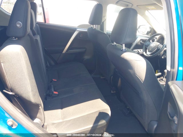 Toyota RAV4 LE 2018 JTMZFREV2JJ725870 Image 8