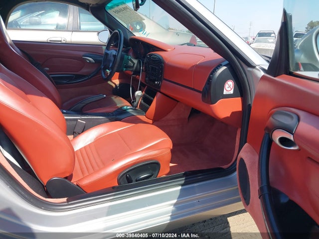 2000 PORSCHE BOXSTER WP0CA2987YS620374 Photo 4