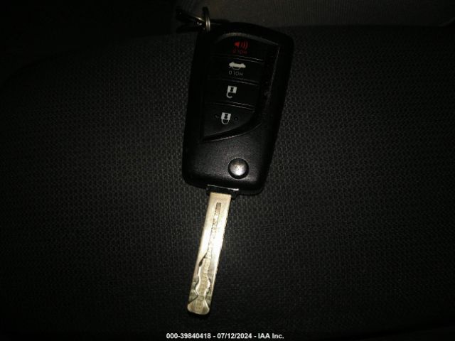 5YFEPMAE8MP174462 Toyota COROLLA LE