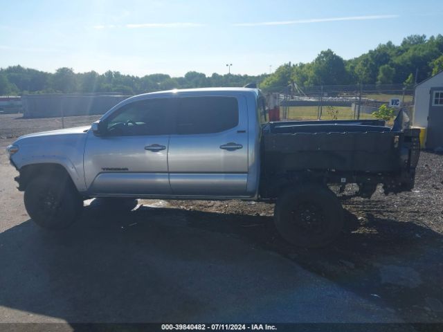 3TYCZ5ANXNT084962 Toyota Tacoma Sr5 V6