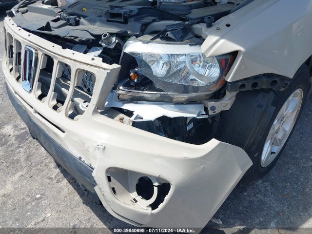 Jeep Compass Latitude 2016 1C4NJCEB0GD749060 Image 6