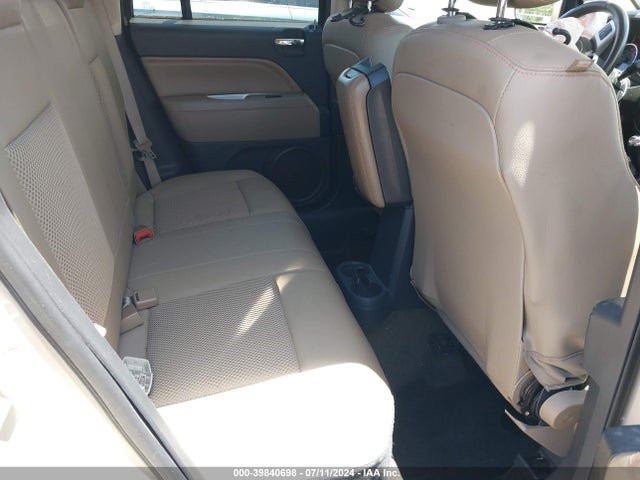 Jeep Compass Latitude 2016 1C4NJCEB0GD749060 Image 8