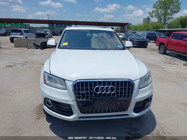 Audi Q5 2.0t Premium 2016 WA1L2AFPXGA125359 Image 12