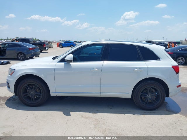 Audi Q5 2.0t Premium 2016 WA1L2AFPXGA125359 Image 14