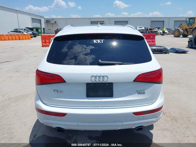 Audi Q5 2.0t Premium 2016 WA1L2AFPXGA125359 Image 16