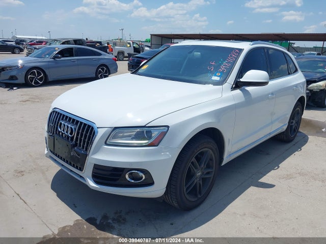 Audi Q5 2.0t Premium 2016 WA1L2AFPXGA125359 Image 2