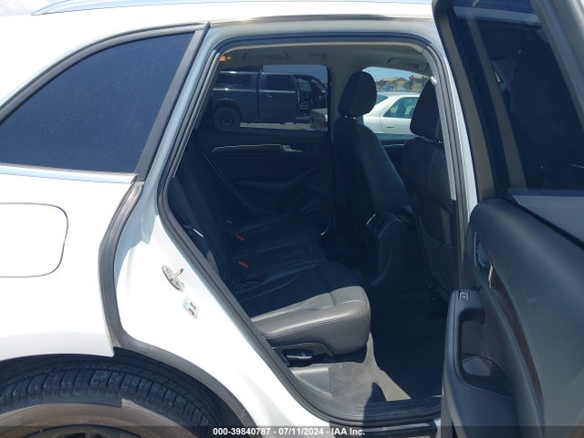 Audi Q5 2.0t Premium 2016 WA1L2AFPXGA125359 Image 8