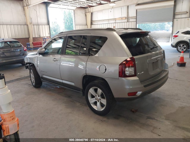 1C4NJDEB9GD616402 Jeep Compass Latitude